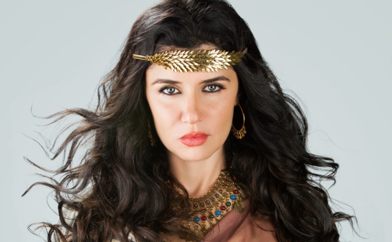 بالصورة: غادة عادل تحتفل بعيد ميلاد ابنتها مريم وجمالها يفوق جاذبية والدتها